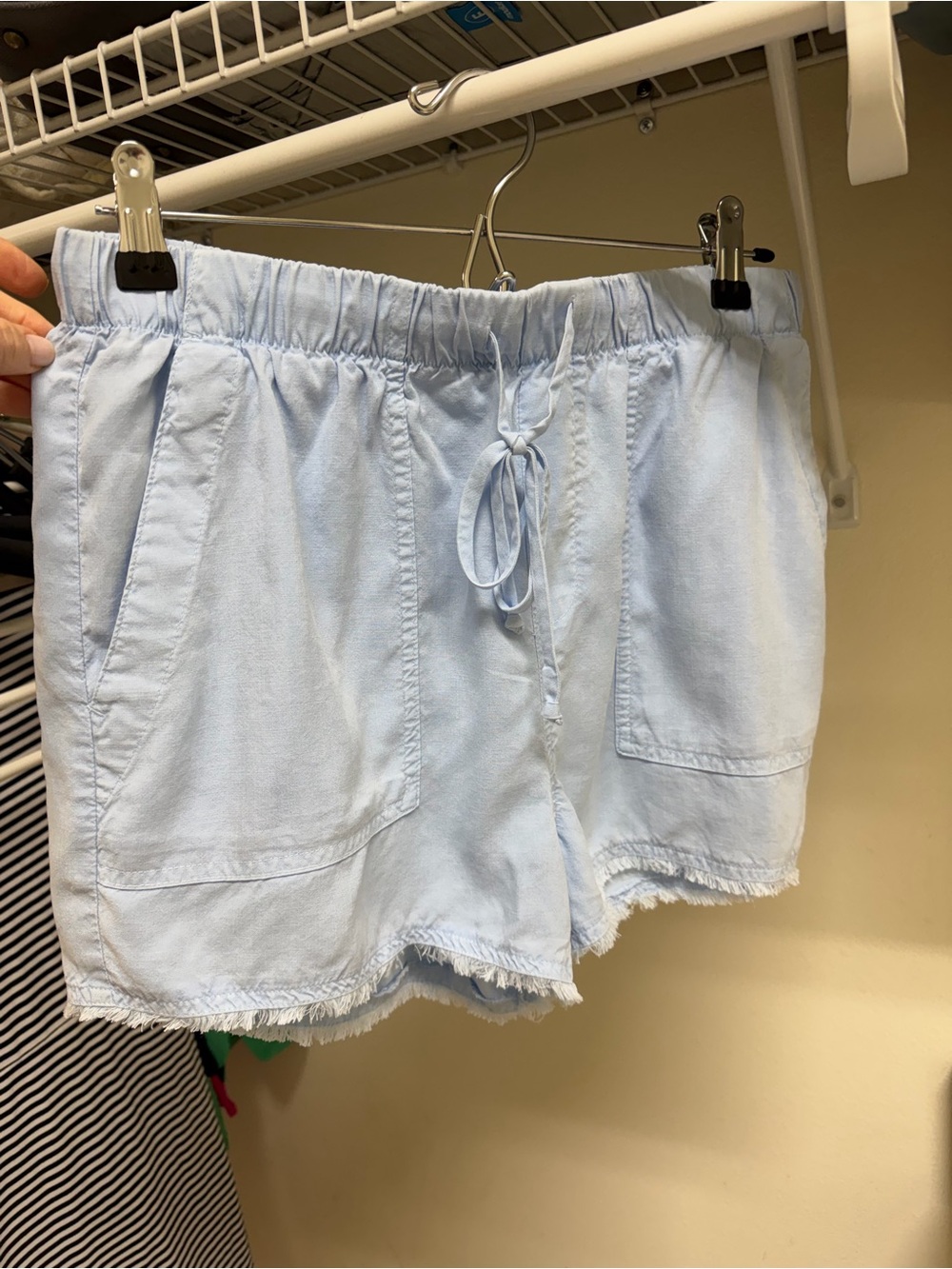 NEW Bella Dahl Drawstring Pocket Short in Coastal Spray - Picture 3 of 9